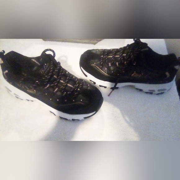 Brand New Sketcher's D' Lites Black,White & Gold Size 8.5 - Picture 7 of 8